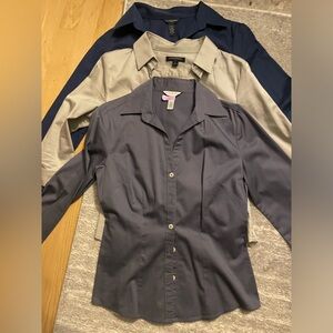 Women’s Banana republic button down tops set of 3 (2 are stretch material) Small